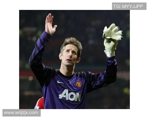 瑞典足球明星守门员的传奇故事与职业生涯回顾